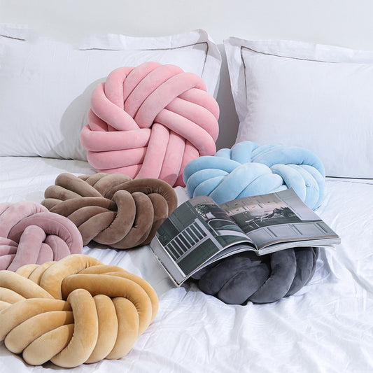 Round Nordic Knot Pillow